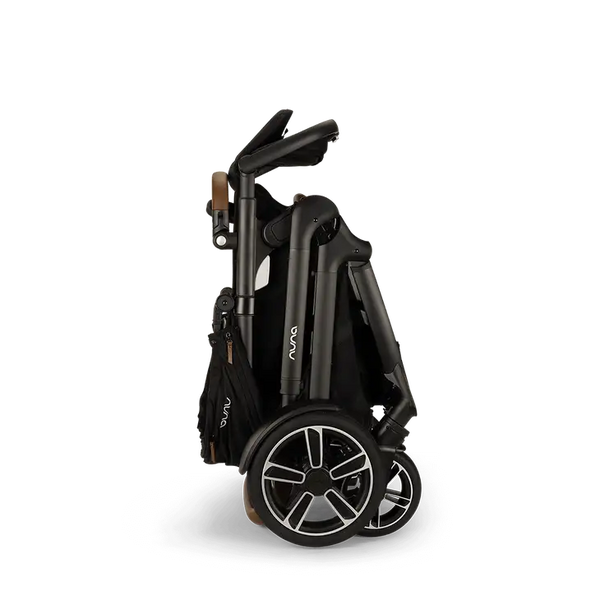 demi™ next + pipa™ urbn travel system