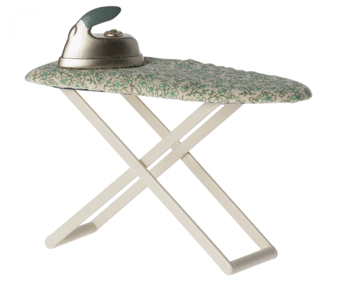 Iron and Ironing Board, Mouse