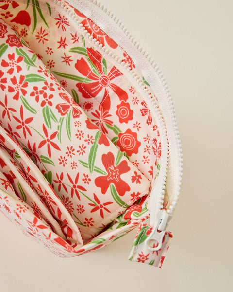 Storq x Kindred Bravely Quick Change Kit Bag: Superbloom