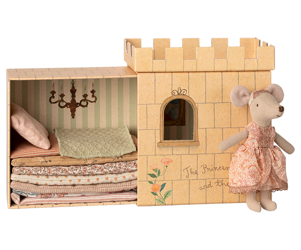 Princess and the pea, Big sister mouse