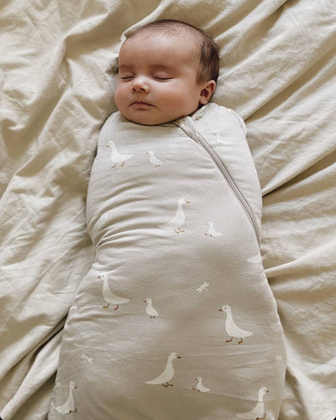 Swaddle Sleep Sack: Football goose / 1 TOG