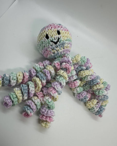 Hand crochet octopus for preemies in Pastel colors