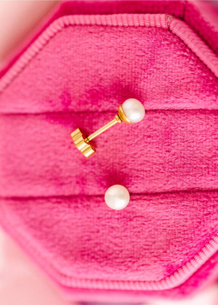 Fresh Water Pearl Stud Earrings