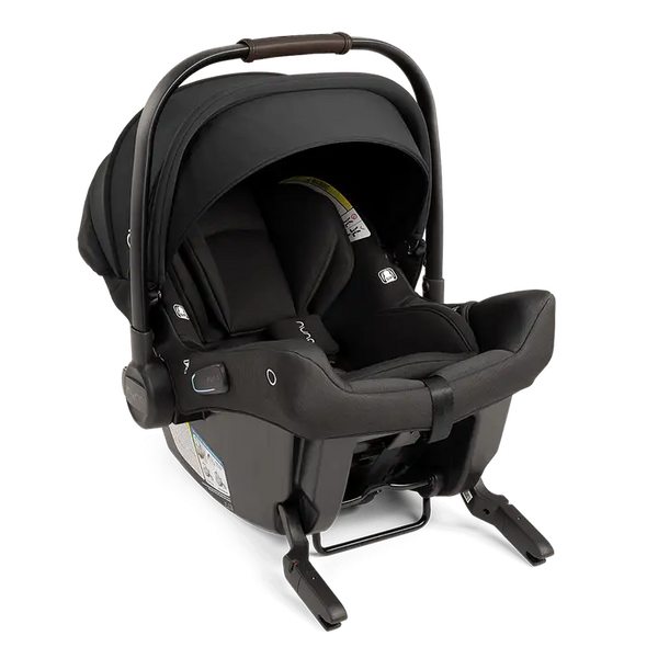 triv™ next + pipa™ urbn travel system